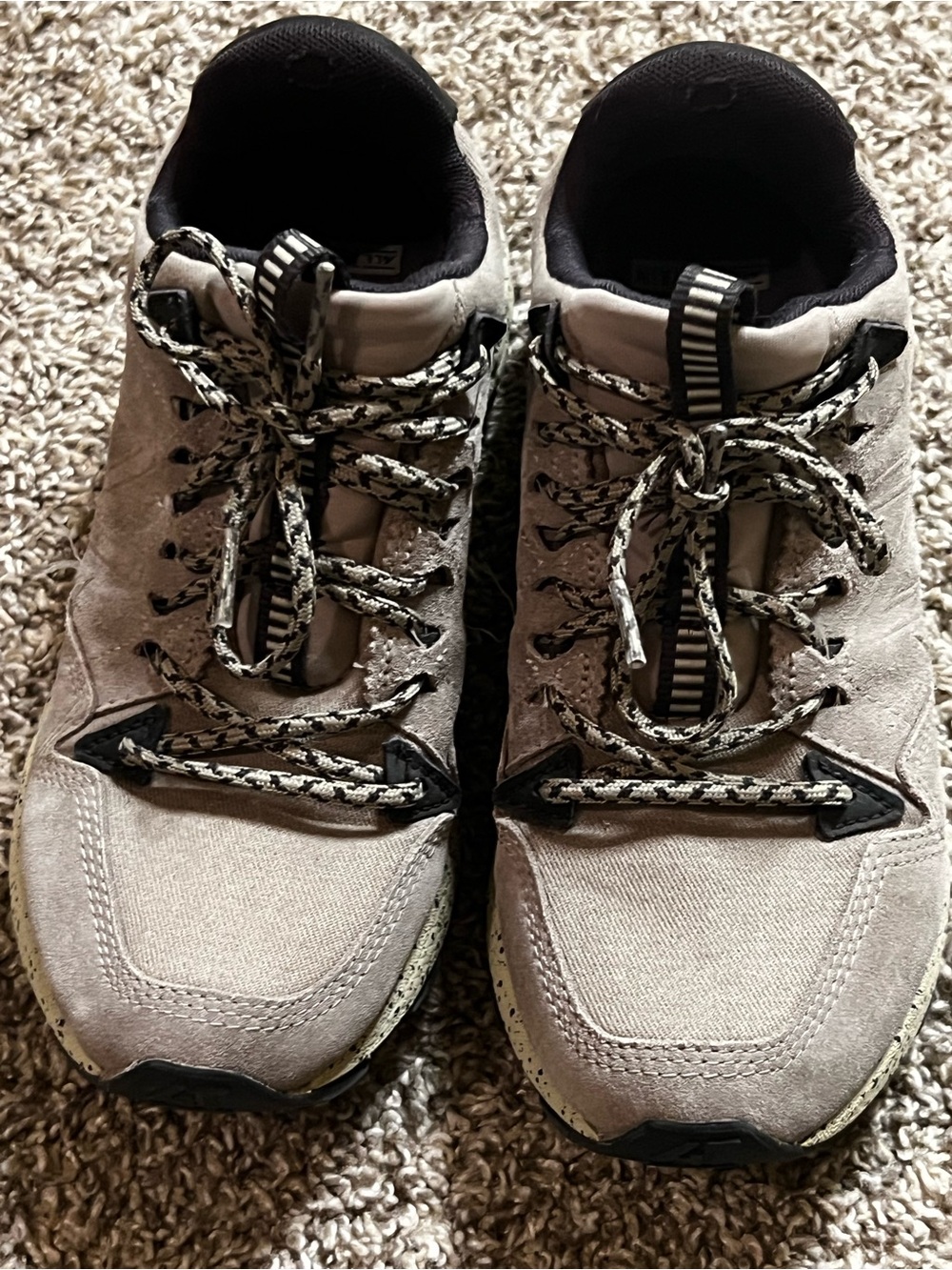 New Balance Casual Gray Suede-Look Sneakers with Patterned Laces